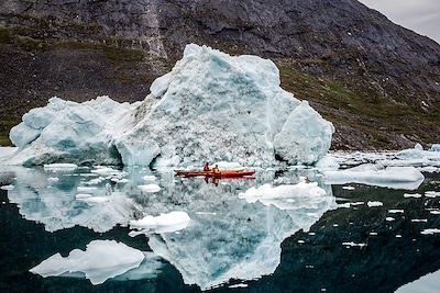 Kayak dans le fjord de Nuuk - Groenland