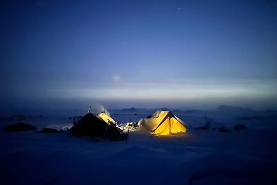 © Nicolas Dubreuil - Bivouac au Groenland Bivouac au Groenland