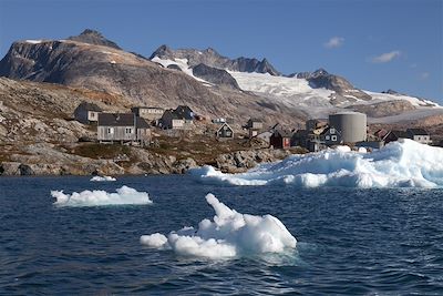 © Jean-Marc Blache - Tinitequilaaq - Fjord Sermilik - Groenland Tinitequilaaq - Fjord Sermilik - Groenland