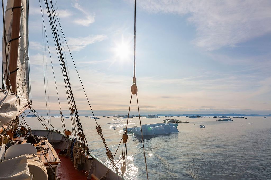 Image Baie Disko - voile - Ilulissat - icebergs - baleines