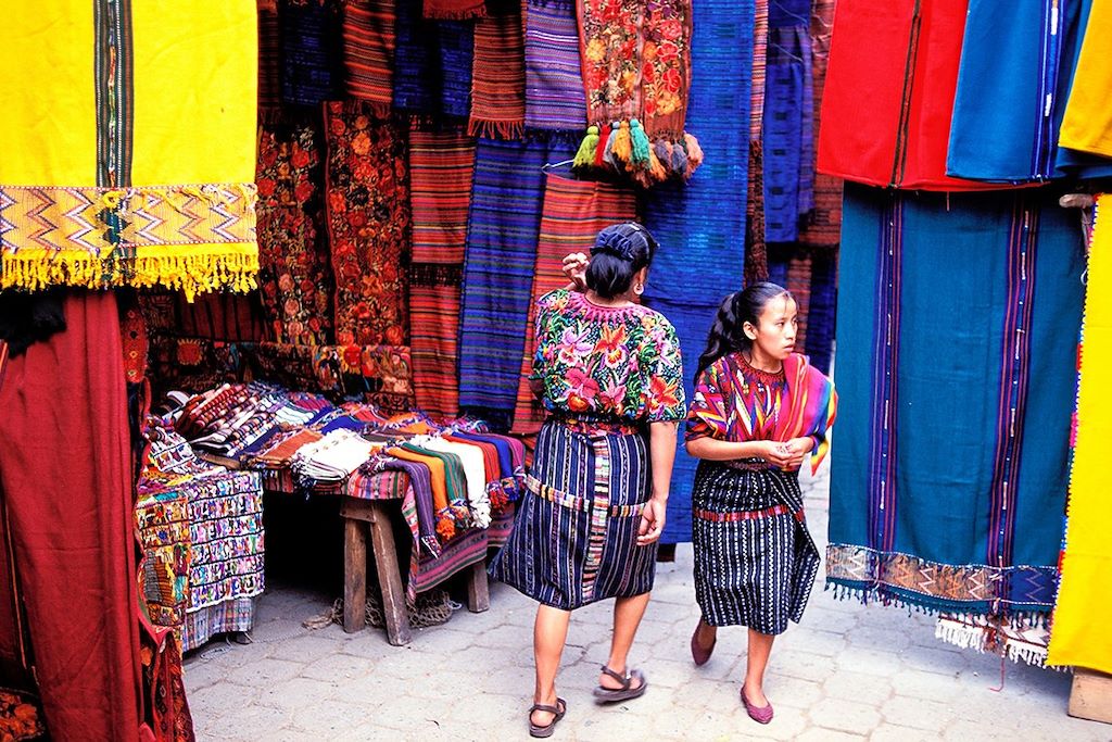 Image Visite marché Chichicastenango - Découverte du site maya Tikal - Naviation sur le lac Atitlan
