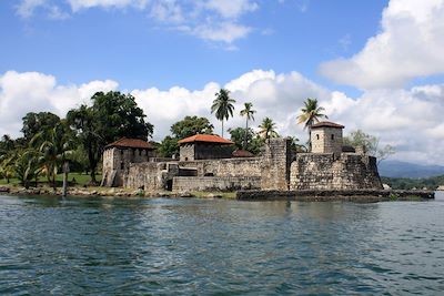 © Mathilde Salmon - Balade sur le Rio Dulce - Guatemala Balade sur le Rio Dulce - Guatemala
