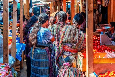 © SL-Photography / Adobe Stock - Marché local de Solola - Guatemala Marché local de Solola - Guatemala