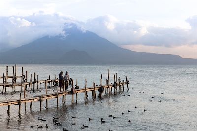 Sur les rives du lac Atitlan - Guatemala