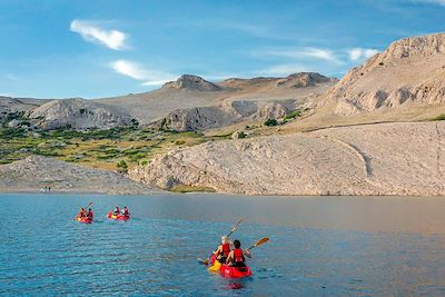 Kayak dans la baie de Pag - Croatie