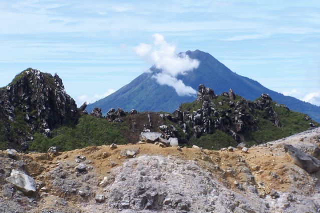 Voyage à pied : Orangs-outans, lacs et volcans de Sumatra