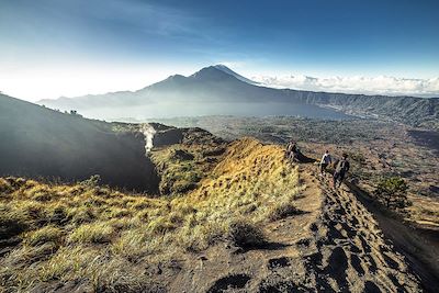 Volcan Batur avec vue sur le volcan Agung - Bali - Indonésie