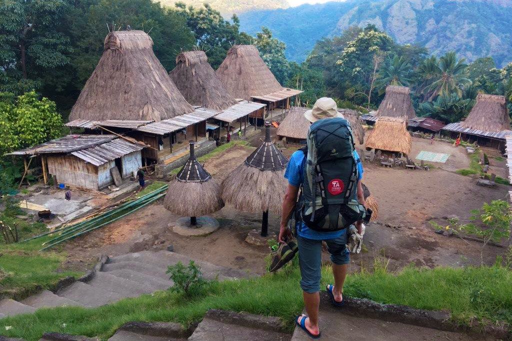 Image Randonnée Flores - Croisière Komodo - Volcan Kelimutu - villages Bajawa