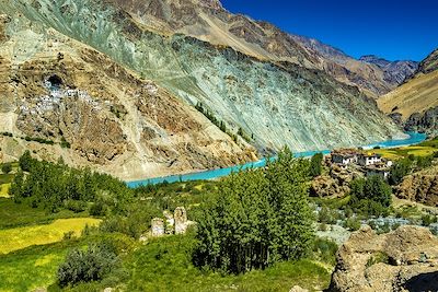 Phuktal Gompa depuis le village de Yugar - Zanskar - Inde