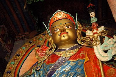 © Dominique Devillers - Statue de Padmasambhava dans le Monastère de Hemis - Zanskar - Inde Statue de Padmasambhava dans le Monastère de Hemis - Zanskar - Inde