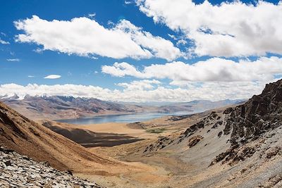 Vue sur le lac Tso Moriri depuis le Yalung Nyau La - Ladakh - Inde