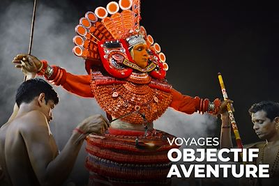 © BOISVIEUX Christophe / hemis.fr - Fête de Theyyam - Kannur - Kerala - Inde Fête de Theyyam - Kannur - Kerala - Inde