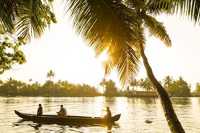 © Jon Arnold Images/ hemis.fr - Les Backwaters au Kerala Les Backwaters au Kerala