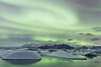 Aurore boréale sur Jokulsarlon - Islande