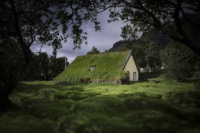 © Michel Candoni - Maisons traditionnelles - Islande Maisons traditionnelles - Islande