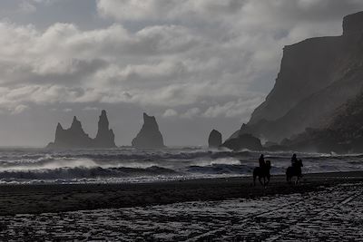 © Jean-Marc Blache - Plage de Vik - Islande du Sud Plage de Vik - Islande du Sud