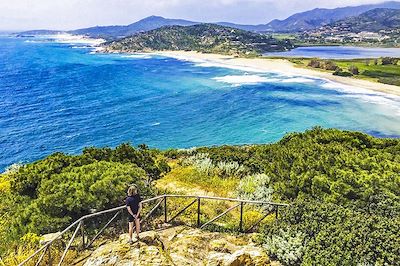 © Saddle Skedaddle - Plages de Chia - Sardaigne - Italie Plages de Chia - Sardaigne - Italie