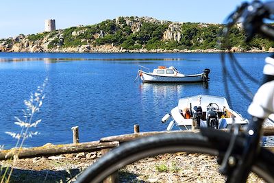 © Saddle Skedaddle - Porto Botte - Sardaigne - Italie Porto Botte - Sardaigne - Italie