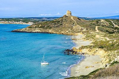 © Saddle Skedaddle - Sud du littoral de la Sardaigne - Italie Sud du littoral de la Sardaigne - Italie