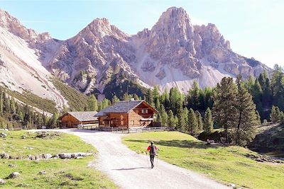 © Bruno Poinson - Randonnée dans les Dolomites - Italie Randonnée dans les Dolomites - Italie
