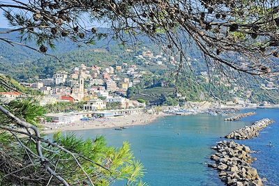 © andrea / Adobe Stock - Moneglia - Cinque Terre - Italie Moneglia - Cinque Terre - Italie