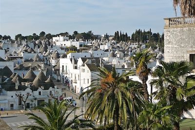 © Julien Paturaud - Le village d'Alberobello - Italie Le village d'Alberobello - Italie