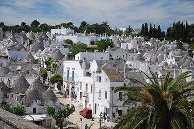 © Clemence Carcanague - Dans le village d'Alberobello - Italie Dans le village d'Alberobello - Italie
