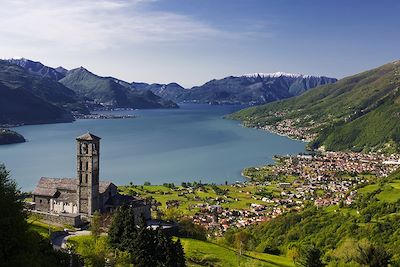 © Massimo Ripani / Plainpicture - le lac de Côme, Italie le lac de Côme, Italie