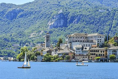 Ile San Giulio et sa basilique du XIIe siècle - Orta San Giulio - Lac d'Orta - Italie