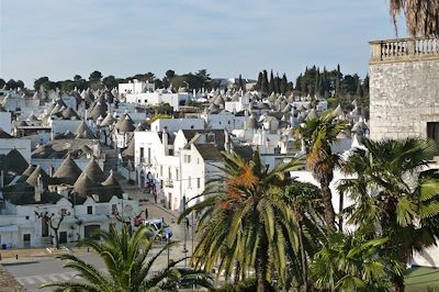 © Julien Paturaud - Le village d'Alberobello - Italie Le village d'Alberobello - Italie