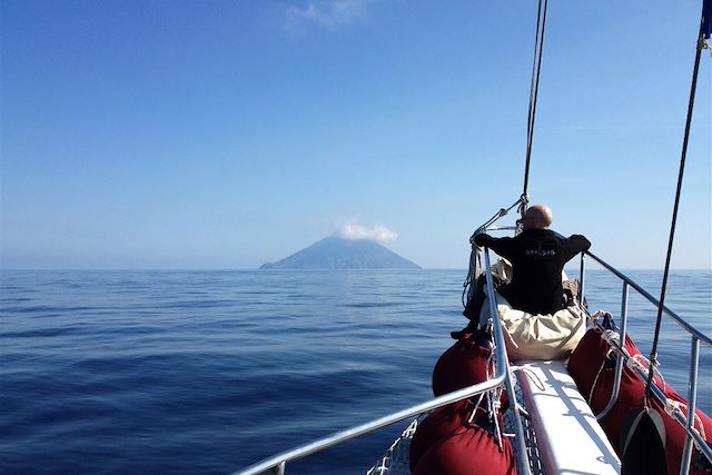 Voyage : L'archipel des îles Eoliennes au fil de l'eau Voyage L'archipel des îles Eoliennes au fil de l'eau