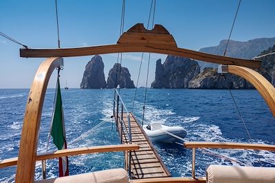 Navigation à bord d'un bateau caïque - Italie