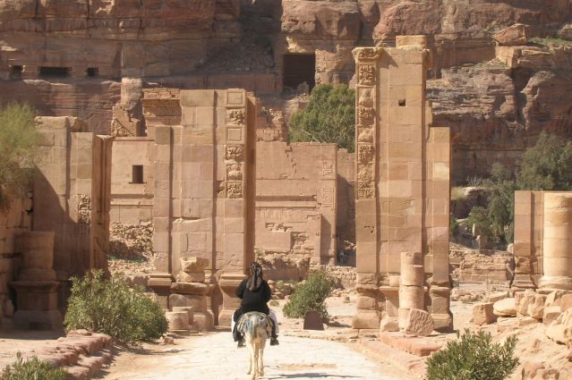 Image Yoga et randonnée en Jordanie