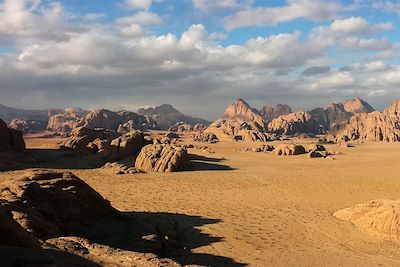 © Elodie Rabier - Dans le wadi Rum - Jordanie Dans le wadi Rum - Jordanie