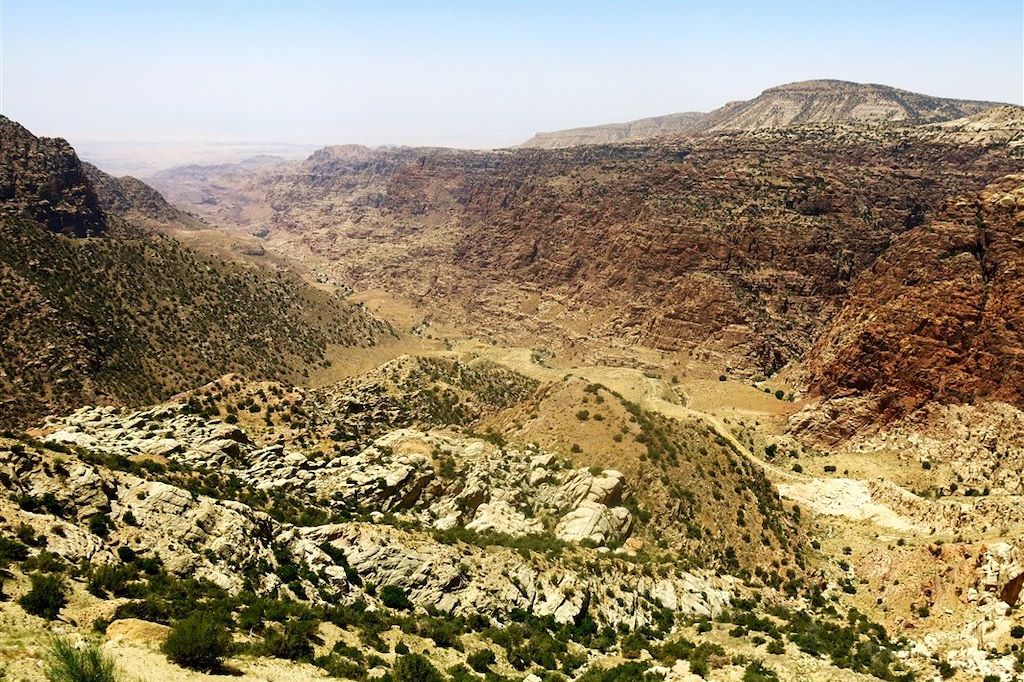 Image Trek Entre La Vallée De Dana Et Pétra, Découverte Du Wadi Rum