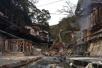 © Takashi Yamada - Village de Yunomine Onsen - Kumano Kodo - Japon Village de Yunomine Onsen - Kumano Kodo - Japon