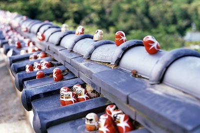 Porte-bonheurs Daruma à Osaka - Japon
