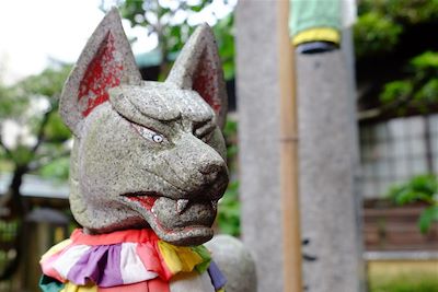 Statue de chien dans un temple - Ile de Kyushu - Fukuoka - Japon