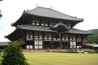 © Mika Hatakeyama - Temple Todaiji - Nara - Japon Temple Todaiji - Nara - Japon
