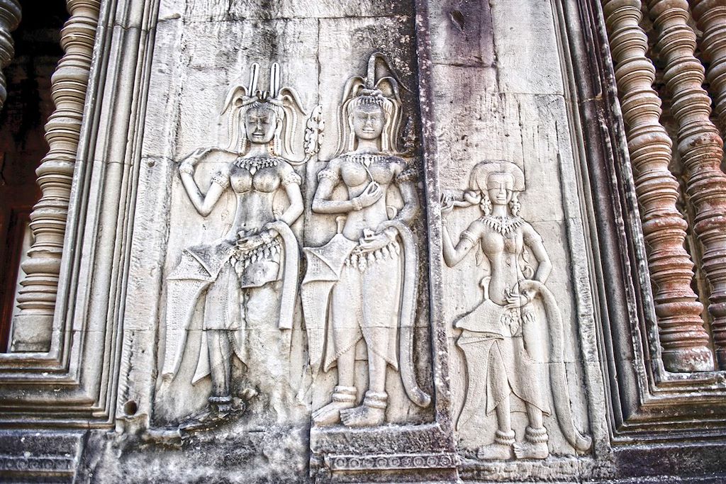 Image Angkor à vélo – Pêcheurs Tonlé Sap – Rizières Battambang – Visite palais Royal Phnom Penh