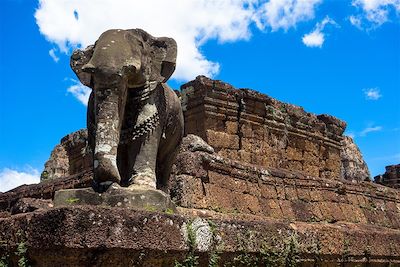 Terrasse d'un temple - Cambodge