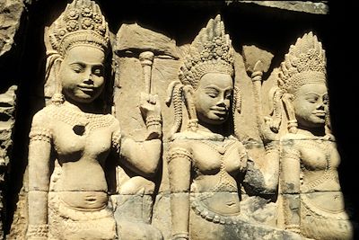 © Bruno Roucou - Temple Banteay Srei - Angkor - Cambodge Temple Banteay Srei - Angkor - Cambodge
