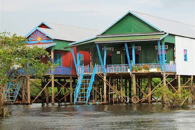Maison typique sur pilotis à Tonlé Sap - Cambodge