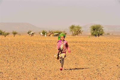 © Louis Puthod - Enfant du Saghro - Maroc Enfant du Saghro - Maroc