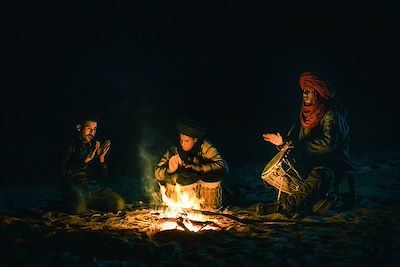 © Aurélie Amiot - Bivouac dans le désert marocain Bivouac dans le désert marocain