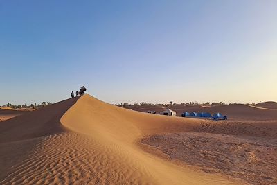 © Julie Durand - M'Hamid El Ghizlane - Sahara - Maroc M'Hamid El Ghizlane - Sahara - Maroc
