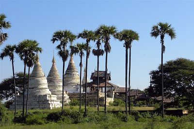 Environs du temple de Htilominlo - Bagan - Birmanie