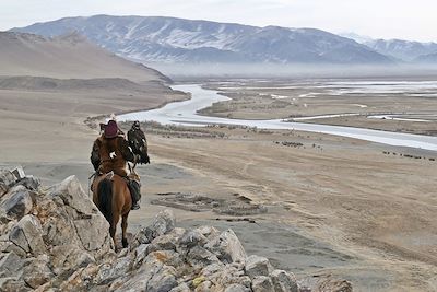 Cavalier aiglier Berkutchi et son aigle royal - Mongolie