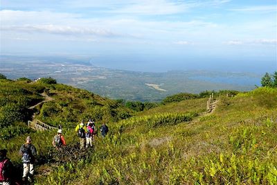Vue sur Granada et le lac Nicaragua, depuis le sommet du volcan Mombacho - Réserve naturelle du volcan Mombacho - Nicaragua
