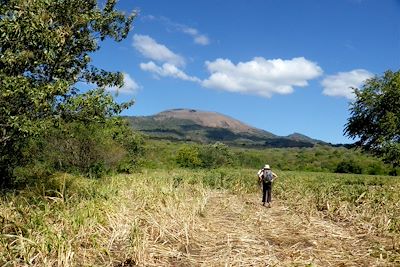 © Nicolas Astruc - Randonnée vers le volcan Las Pilas (El Hoyo) - Nicaragua Randonnée vers le volcan Las Pilas (El Hoyo) - Nicaragua